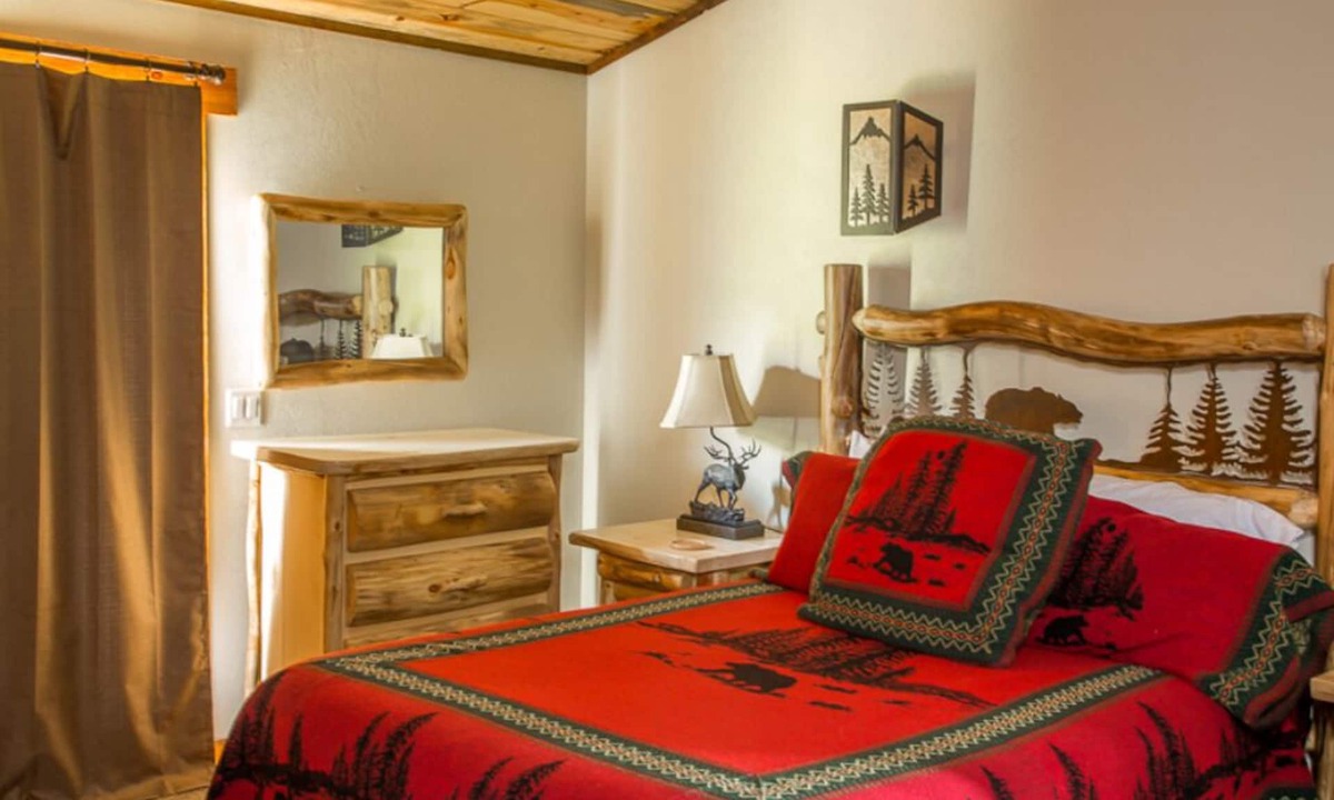 Afton Condo | 09) 1 Bedroom Condo - King - The Mountain Inn