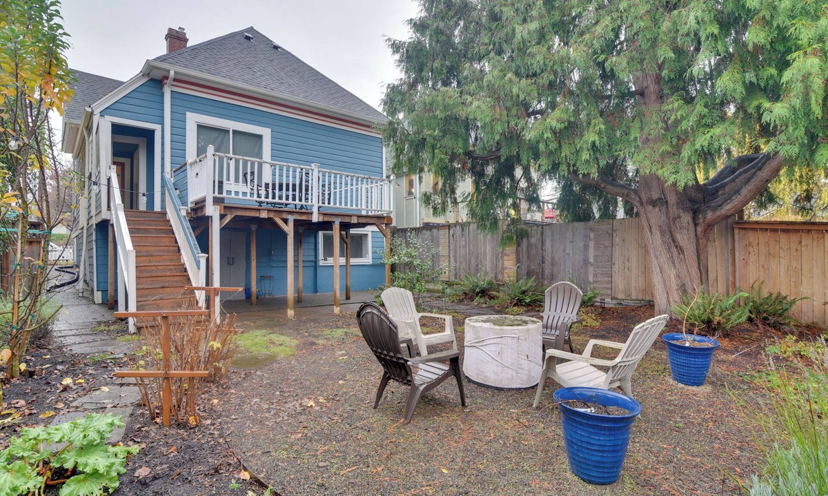 Eliot House | < 1 Mi to Moda Center: Walkable Portland Retreat!