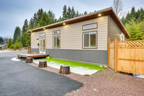 Troy House | 1 Mi to Waterfront Trails, Troy Home w/Hot Tub!