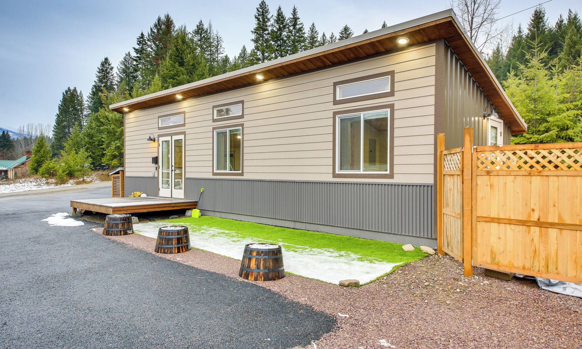 Troy House | 1 Mi to Waterfront Trails, Troy Home w/Hot Tub!