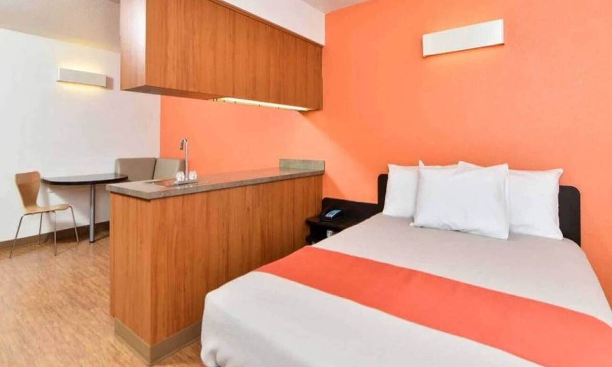 Meridian Apartment | 1 Queen Bed | Suite, Non-Smoking