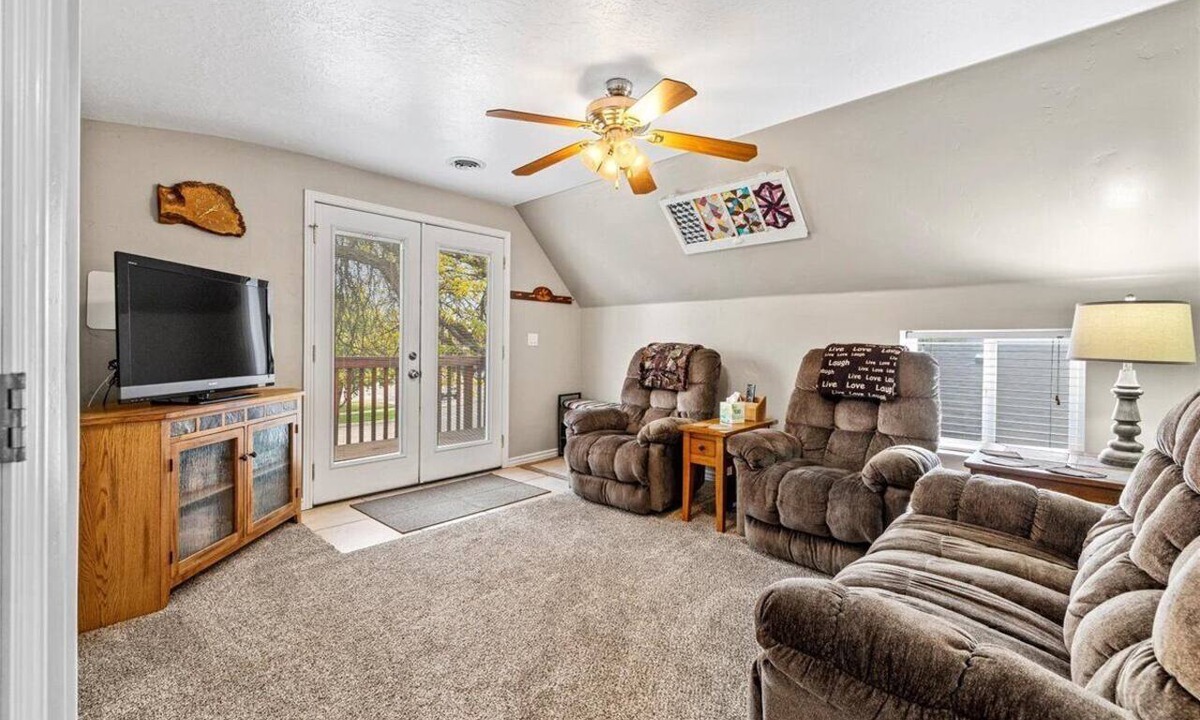 Nampa Apartment | 100Mbps°Smart TV°Full Kitchen°Self Check-In°W/D