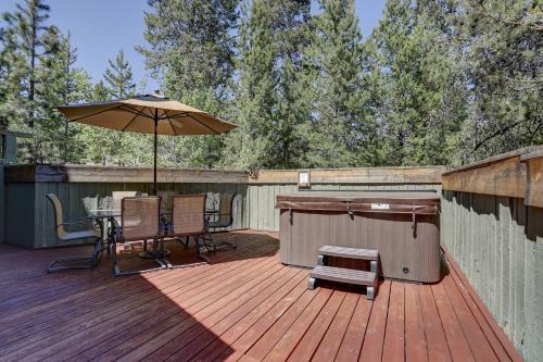 Sunriver House | 11 Camas Home with Brand New Hot Tub