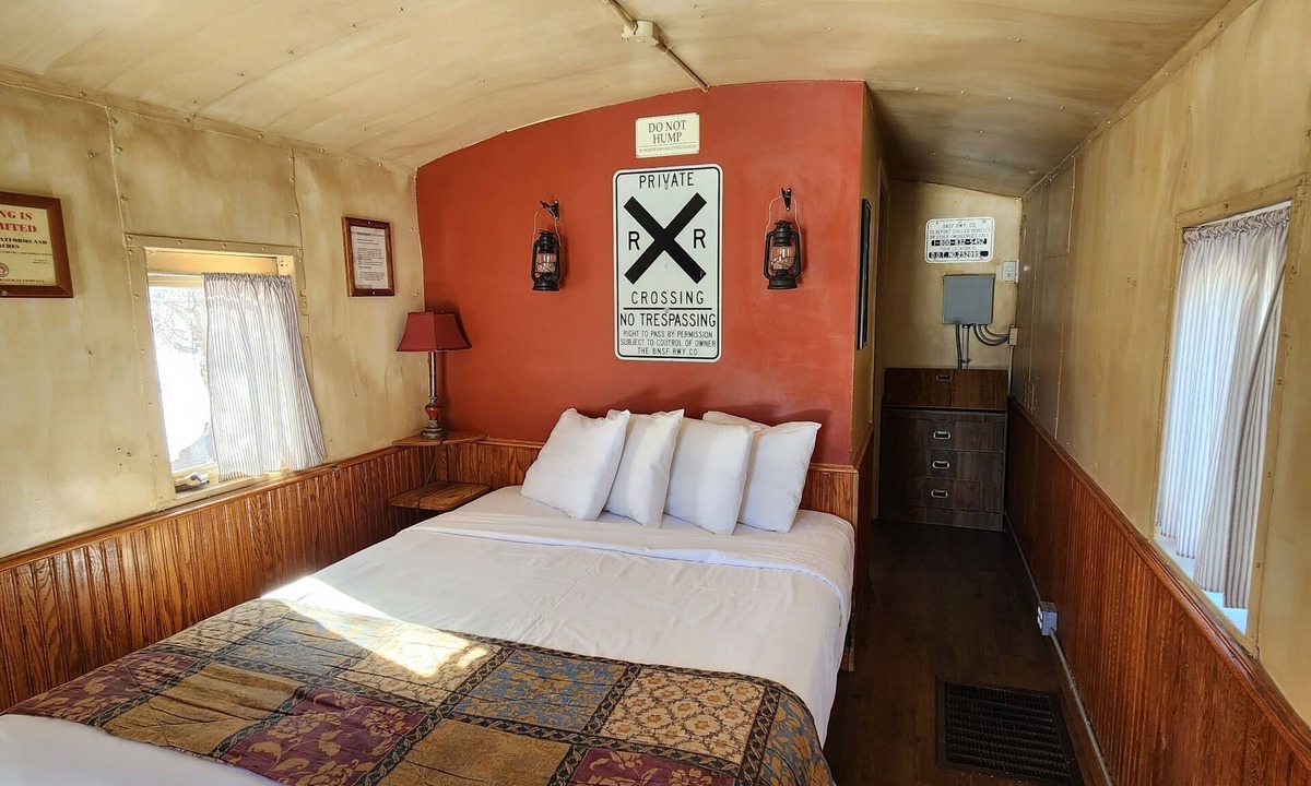 Williams Cabin | 1929 authentic Caboose Suite #2