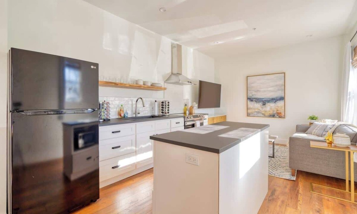Uptown Apartment | 1BR Fast WiFi Walk to Dining & Breweries