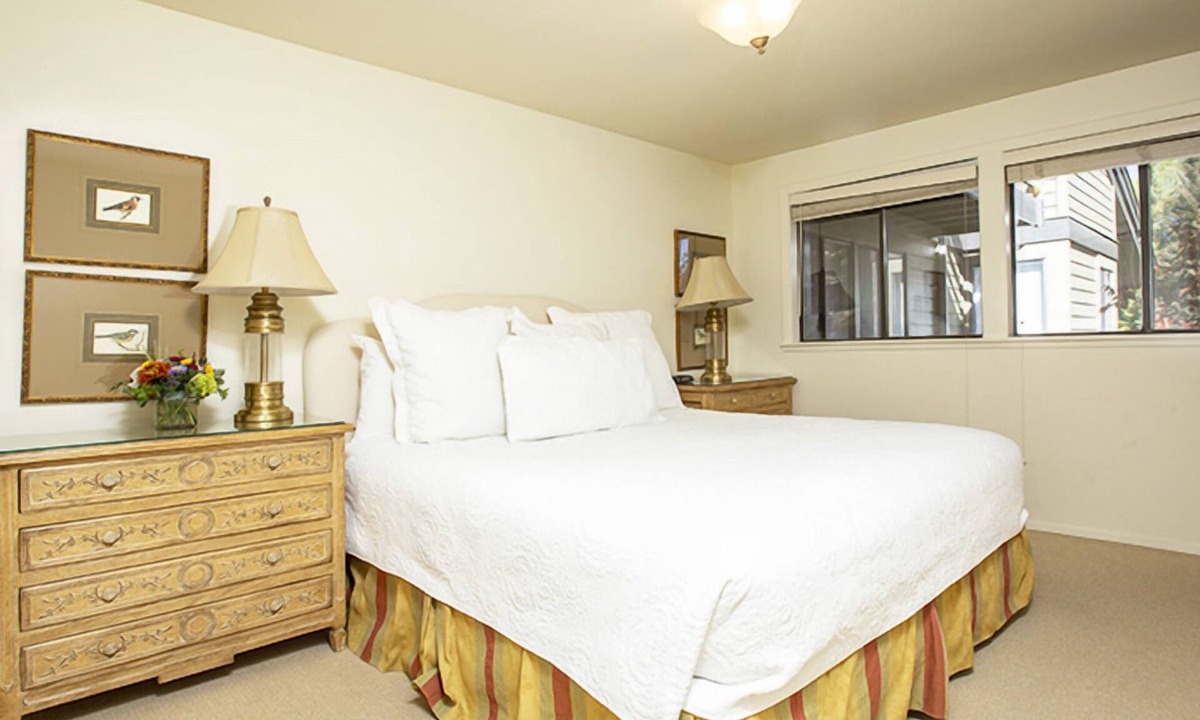 Elkhorn Hotel | 2-Bed Village Condo w/Mountain Views & Steps from Shops, Dining & Outdoor Pool
