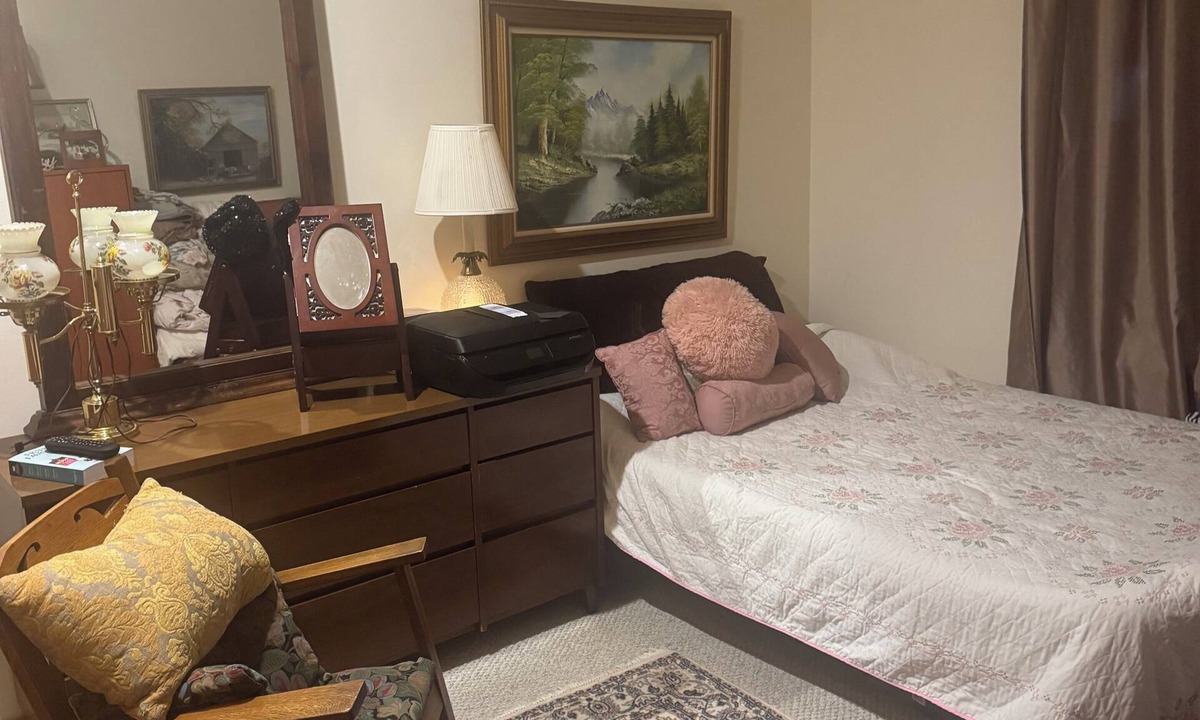 Bainbridge Island Apartment | 2-bedroom apartment in fantastic Bainbridge Island with AC