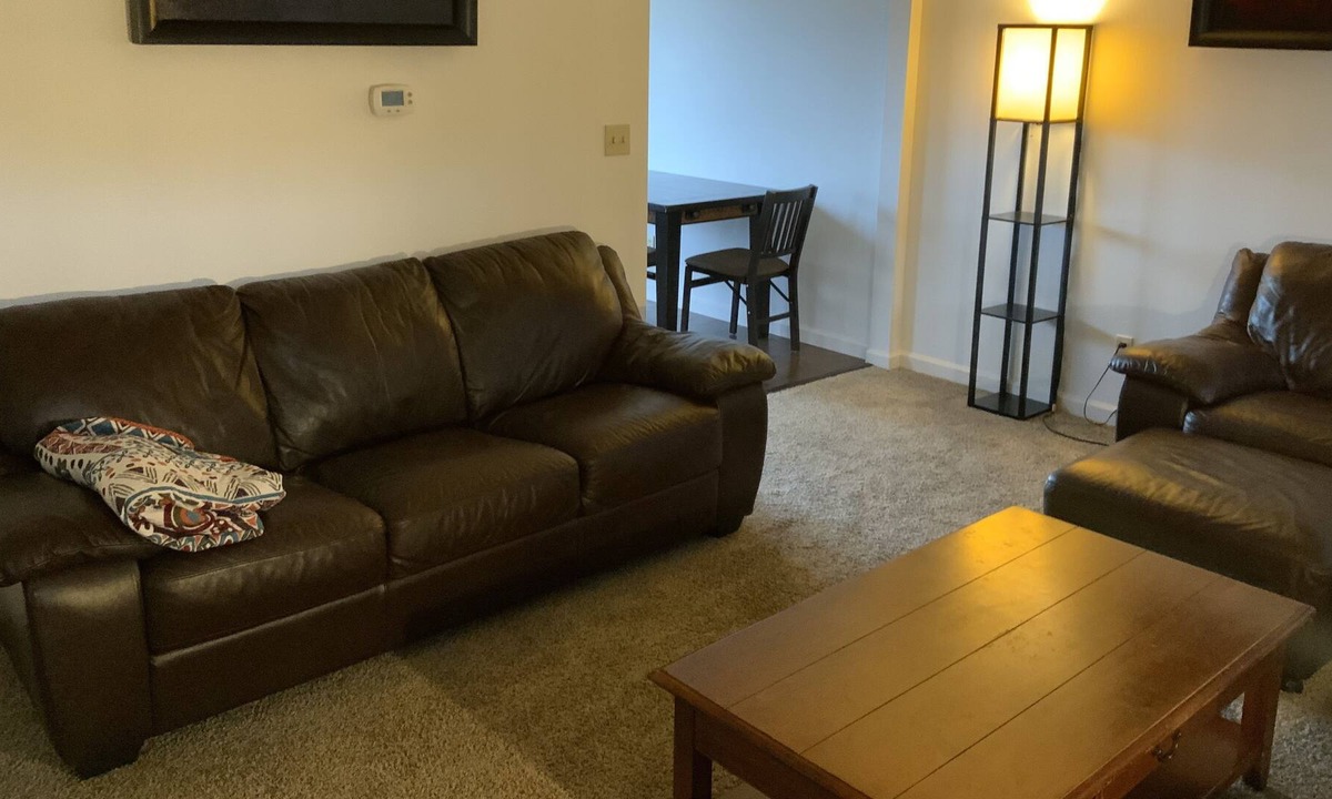 The Dalles House | 2 bedroom close to hospital