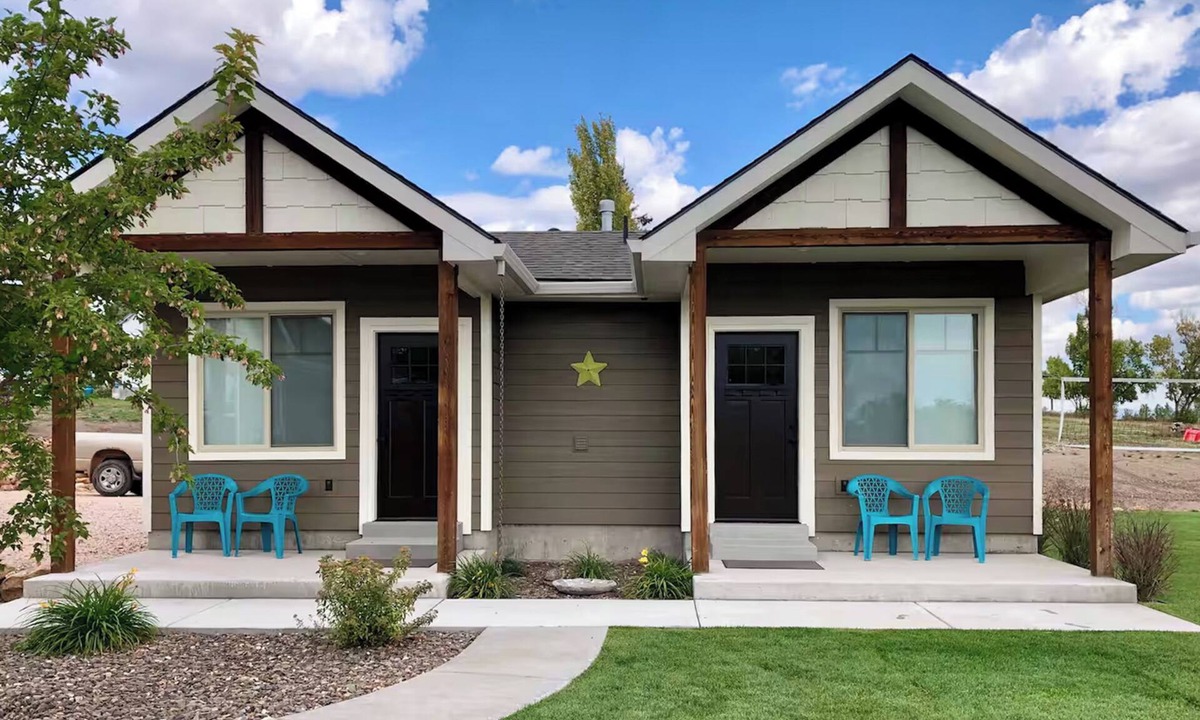Bloomington Cottage | 2 BR Tiny Homes - Unique Outdoor Space
