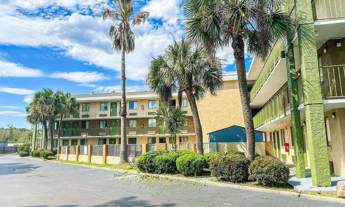 Mobile Apartment | 2 Full Beds|Mobile AL