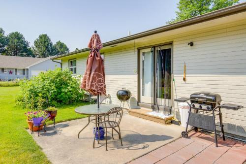 River Road House | 2 Mi to Dtwn: Missoula Duplex w/Fenced Yard