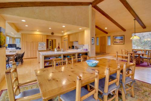 Sun Valley House | 2 Mi to River Run Day Lodge: Family-Friendly Home