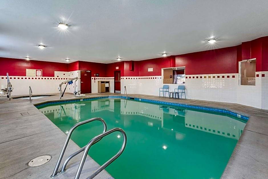 Montavilla Hotel | 2-Star Hotel ∙ Comfort Inn Portland near I-84 and I-205