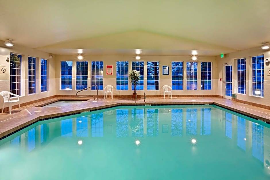 Corvallis Hotel | 2-Star Hotel ∙ Holiday Inn Express Corvallis-On the River, an IHG Hotel