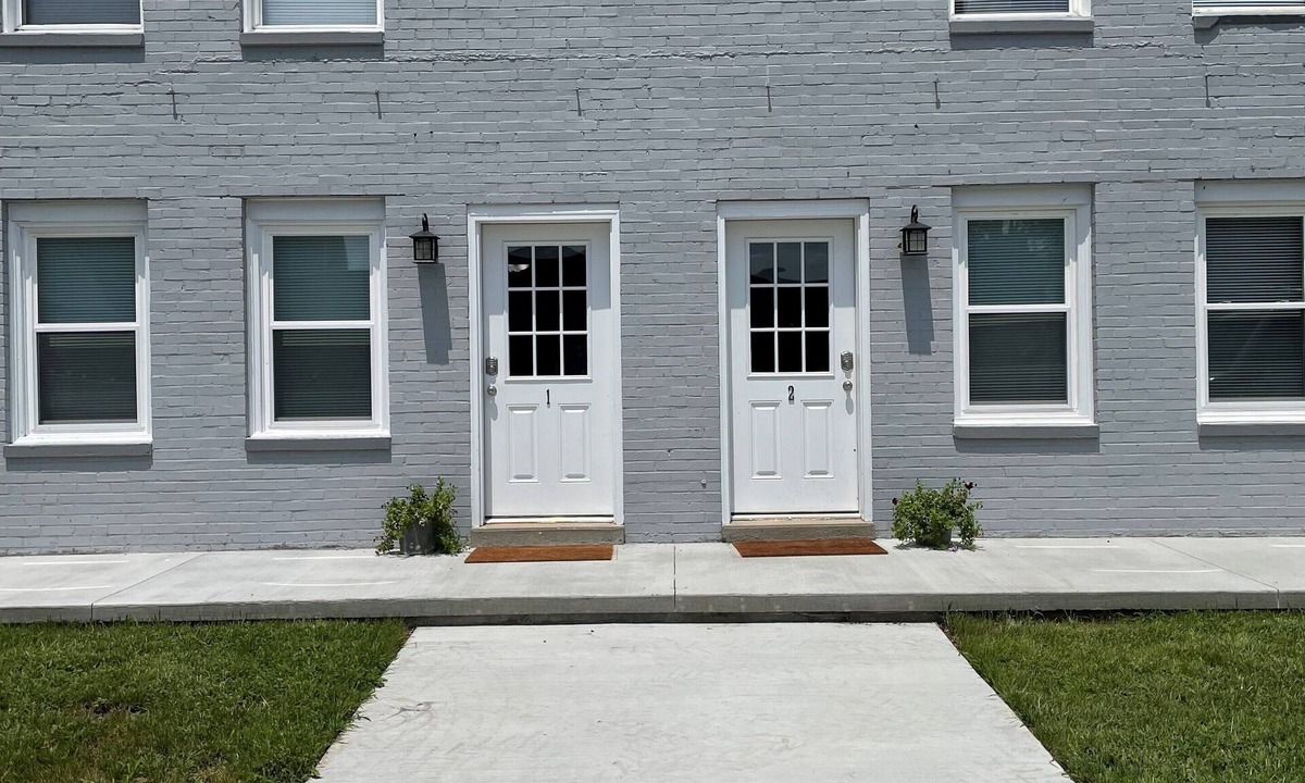 Williamstown Apartment | 211 Paris St Suites are just minutes from The Ark Encounter