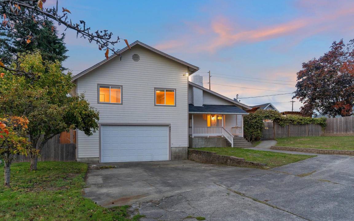 Eastside House | 221 m² House ∙ 6 bedrooms ∙ 12 guests
