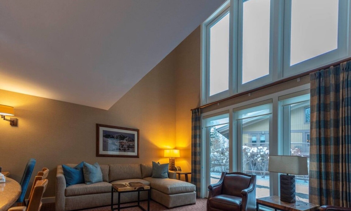 Elkhorn Hotel | 2BR Apt in 4 Units | A Quick Walk to Village Shops & Trails