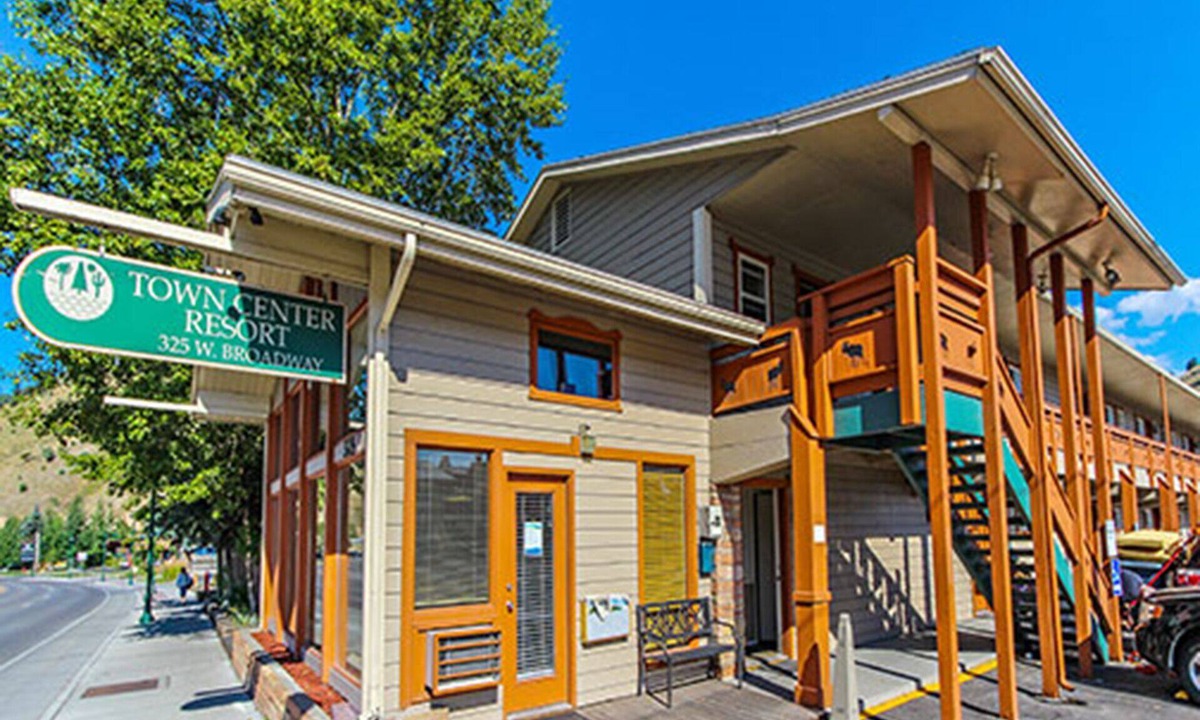 Jackson Condo | 2BR Condo at the Jackson Hole Towncenter close to Town Square!