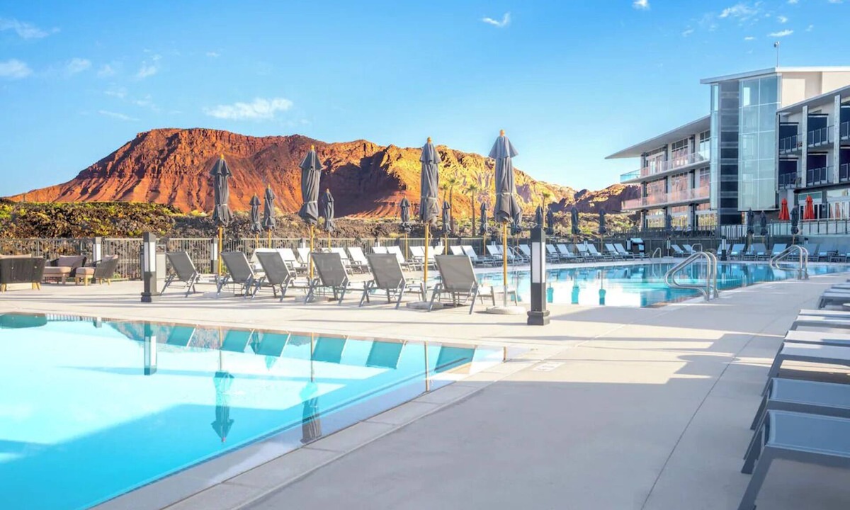 Ivins Hotel | 3 Elegant Desert Rooms for a Serene Getaway + Pool Access - Ideal for Unwinding