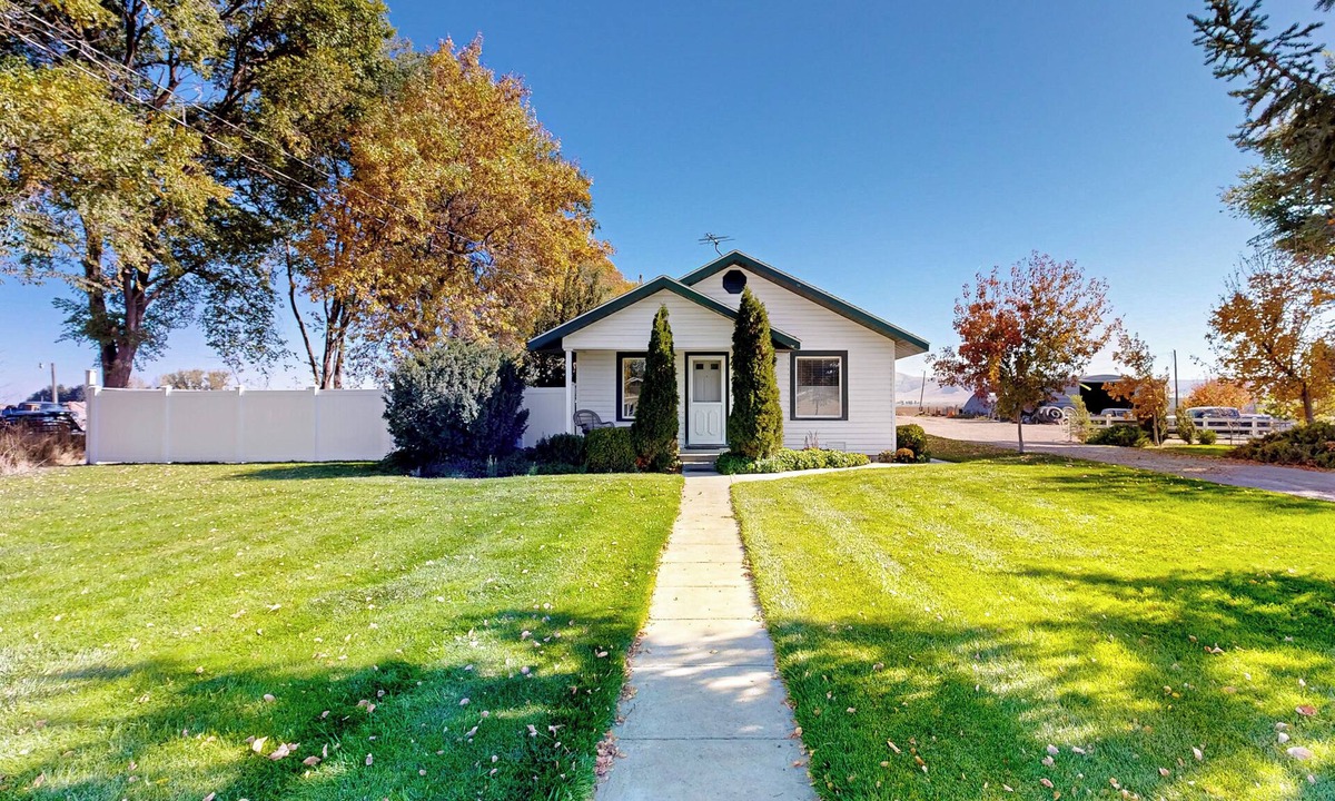 Burley House | 3BR Remodeled Home Near River: Grill, W & D, AC