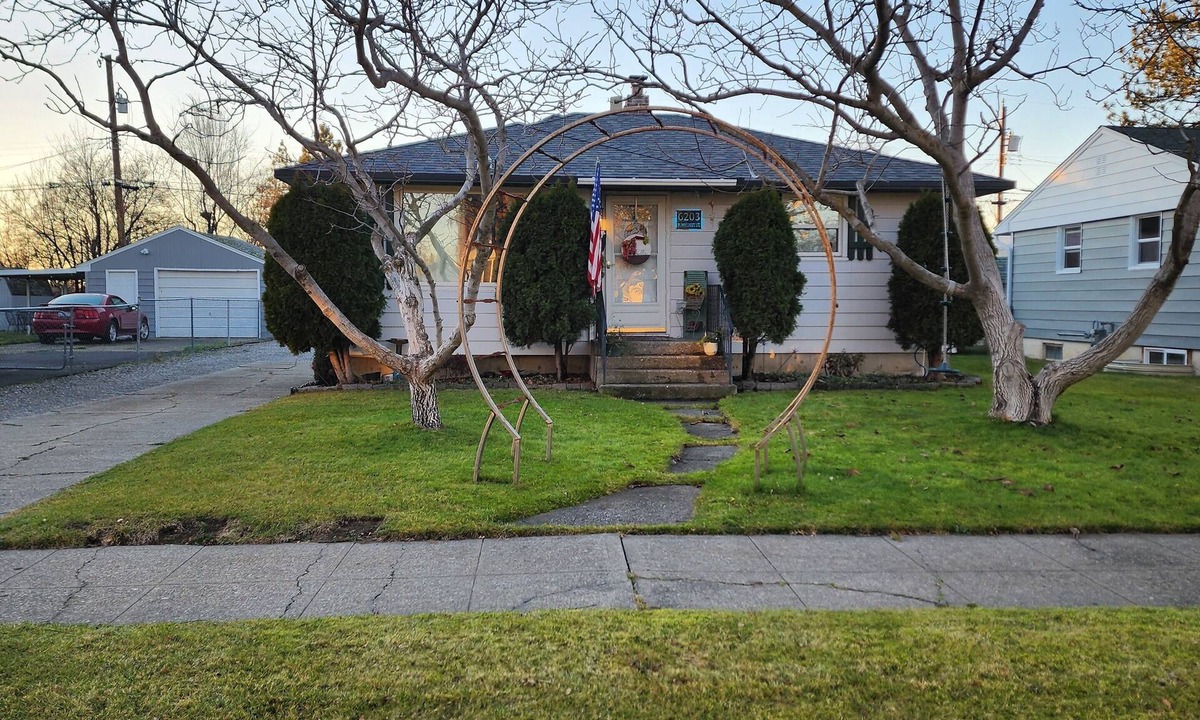 Northtown House | 4-bedroom Family House with AC in lovely Spokane