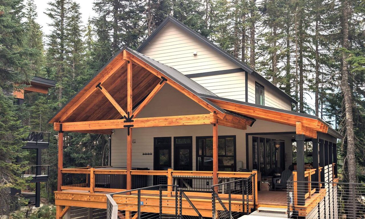 Snoqualmie Pass Ski Chalet | 4-bedroom house in amazing Snoqualmie Pass with cozy vibes