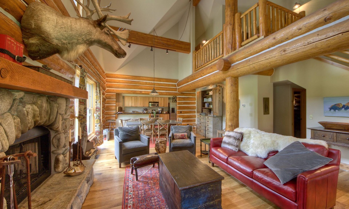 Powder Ridge House | 4 Bedroom Luxury Ski in/Ski Out Powder Ridge Cabin W/Hot Tub