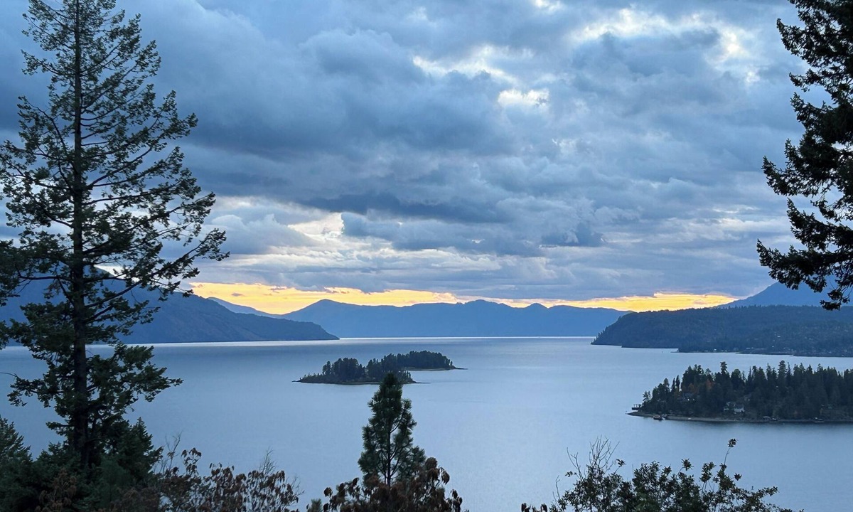 East Hope House | 4-bedroom Remodeled house in Hope Idaho Lake views like no other Vrbo.