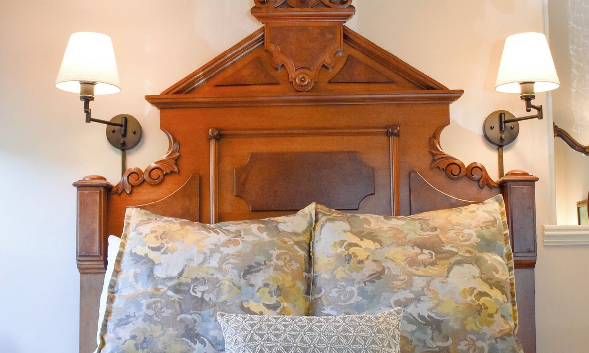 Historic Railroad District Bed & Breakfast | #4 Chaucer @ The McCall House Boutique Hotel
