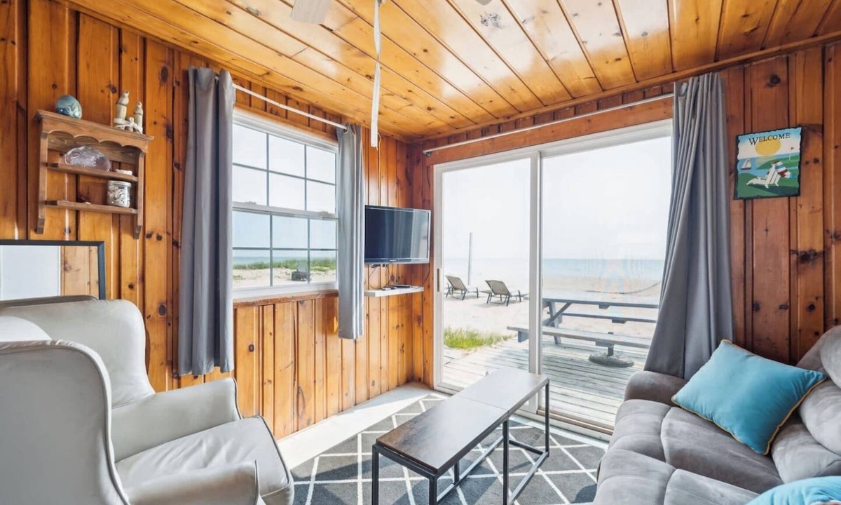 Oscoda Cabin | #4 | Cozy Classic on the Beach