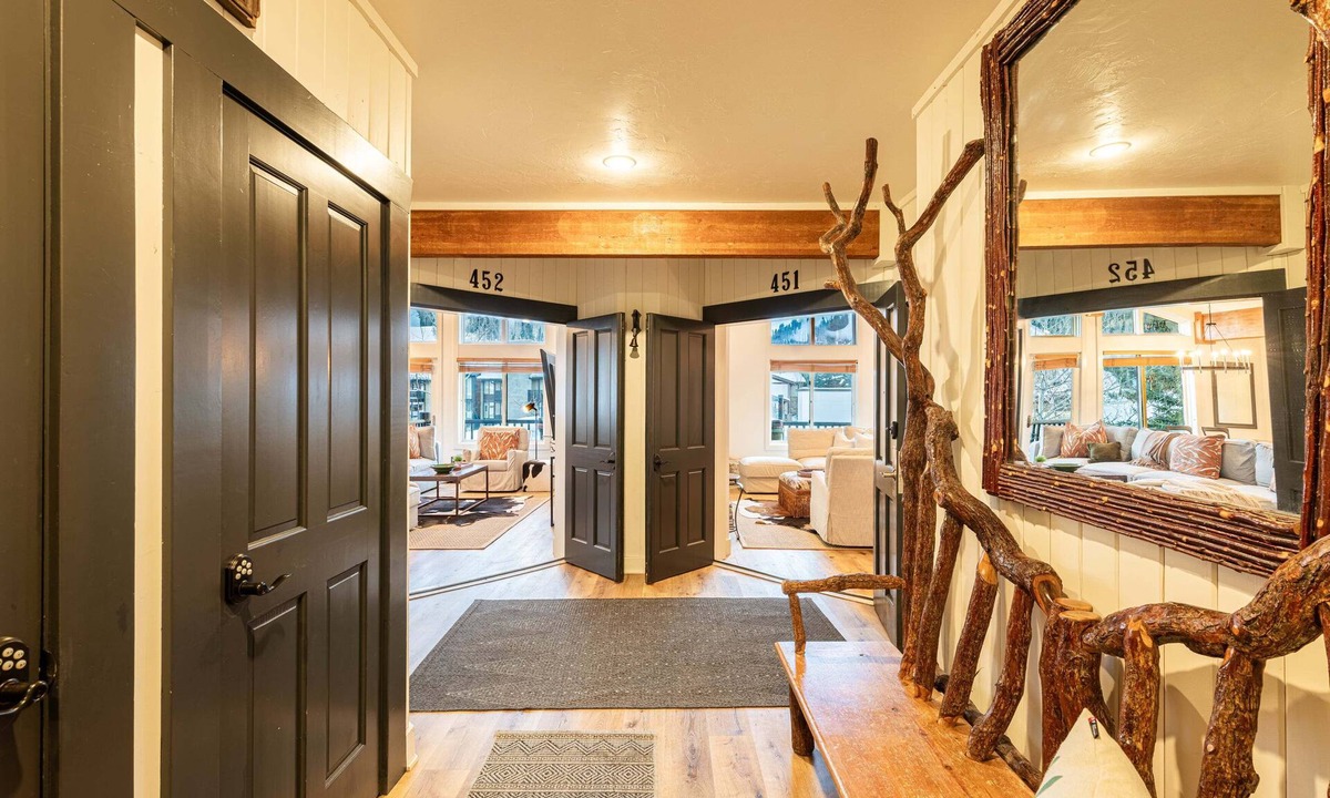 Deer Valley Condo | 4 Masters & 2 Hot tubs! BBQ - Perfect for large family!