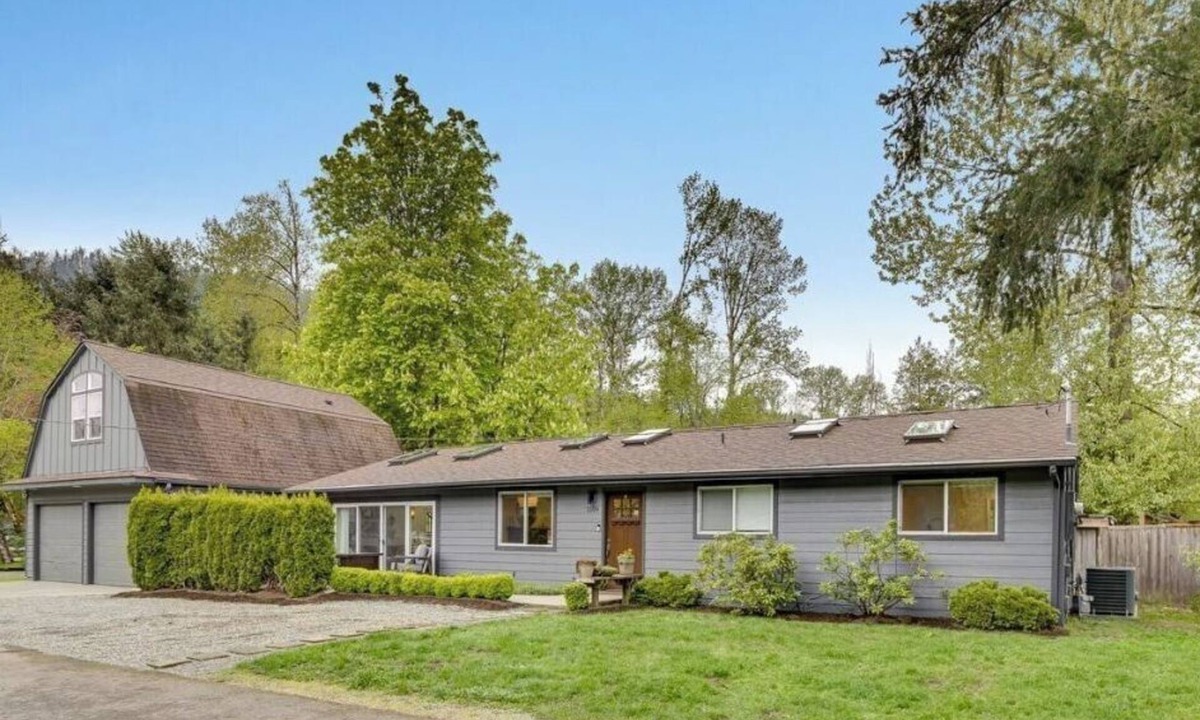 Park Pointe House | 4BR House Tiger Mountain Retreat w/Guest Suite & Views