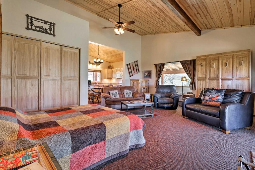 Spanish Valley Apartment | 5-Acre Moab Studio w/BBQ & Stunning Mtn Views