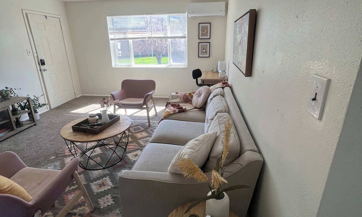 Bountiful Apartment | 5 Mins off i15, City Park, Pickleball Courts!
