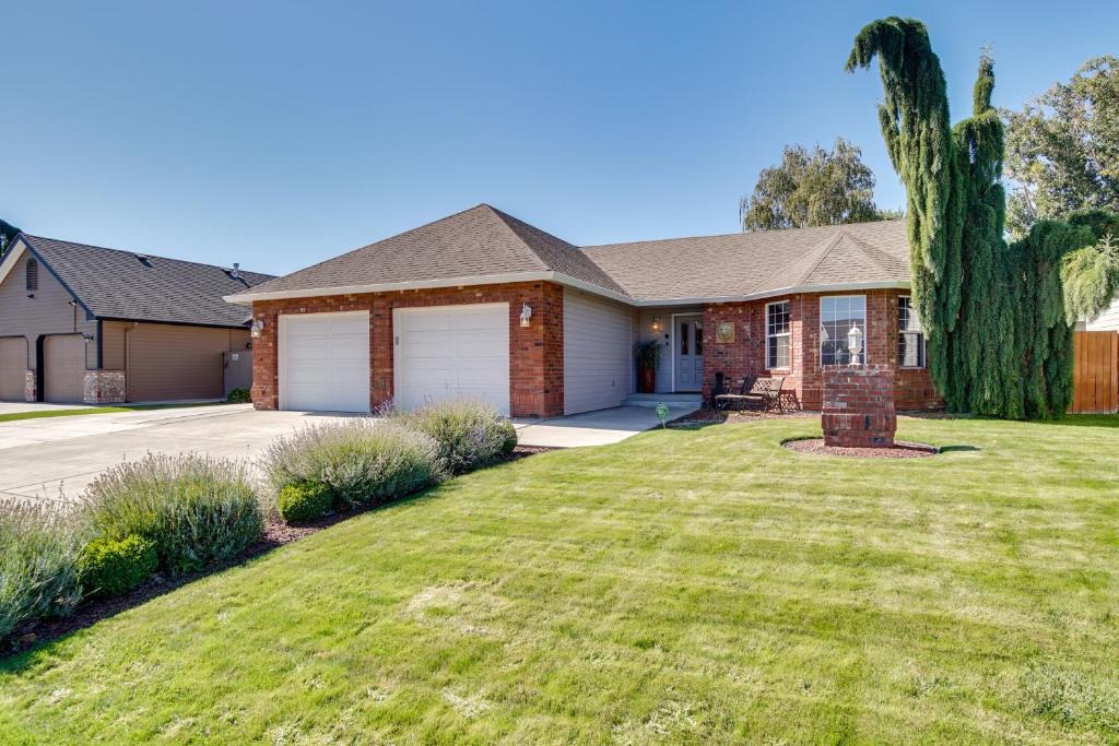 Yakima House | 6 Mi to Dtwn Yakima: Central Washington Home