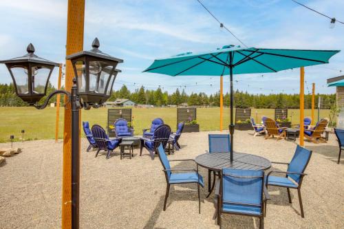 Athol House | 6 Mi to Lake Pend Oreille! Cozy Cabins w/Views
