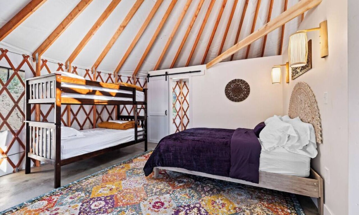 Lava Hot Springs Apartment | 7 mins from Lava Hot Springs-Thailand Themed Yurt