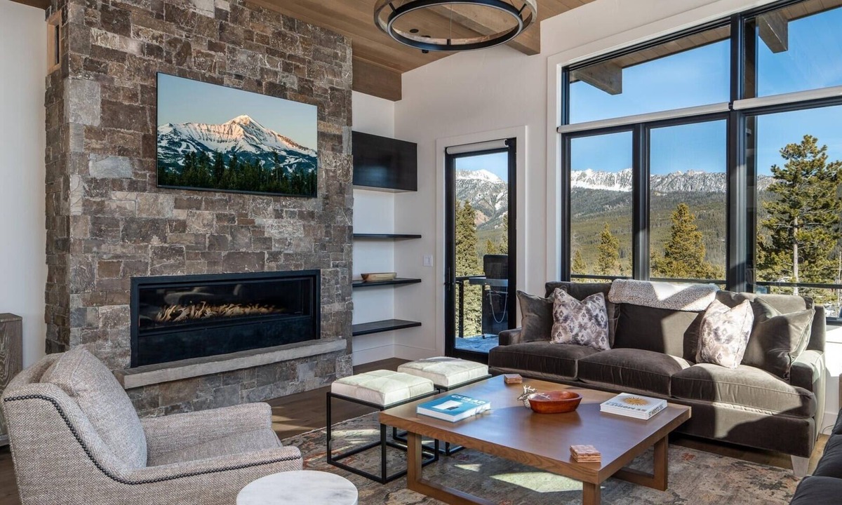 Big Sky House | 9 Deep Forest Drive (6-Bedroom Home) with Mountain view by Moonlight Basin Lodging by Moonlight Basin Lodging