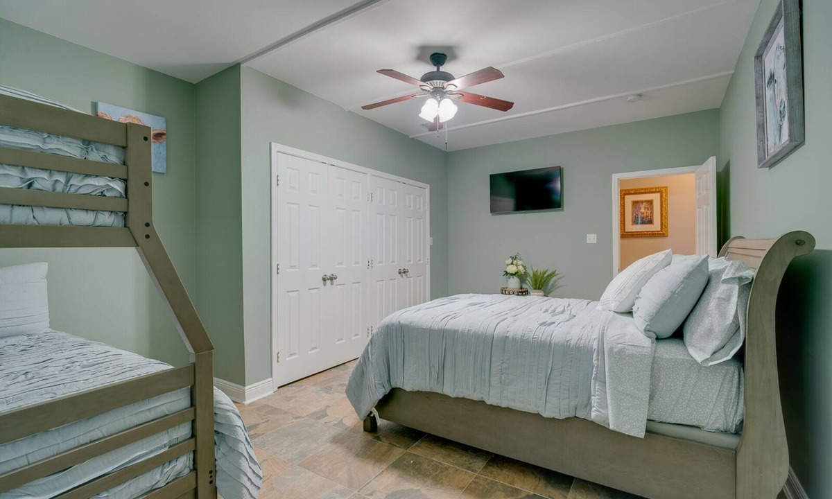 Park Forest - LA North House | A Place to Remember - Corondo Drive