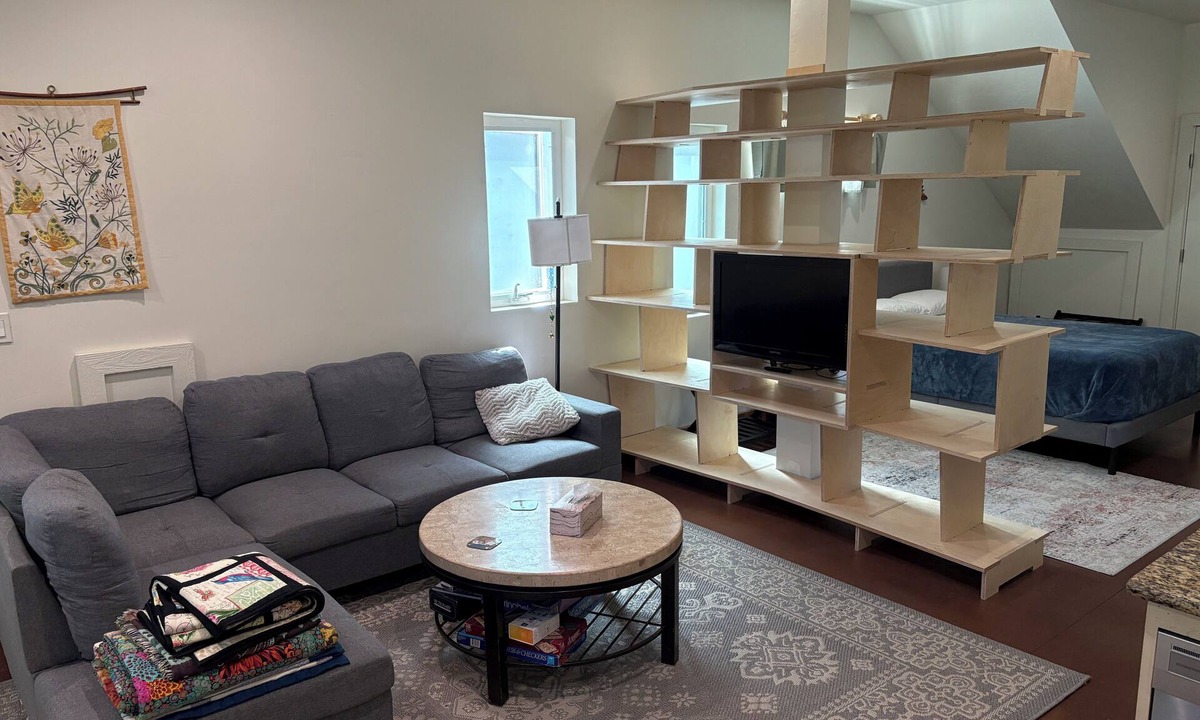 Sunset Apartment | A unique hideaway near Boise’s foothills