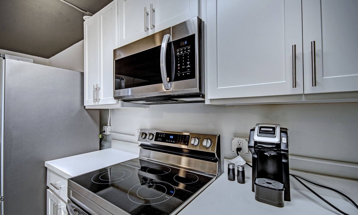 Downtown Jackson Apartment | Admiral Benbow # 259
