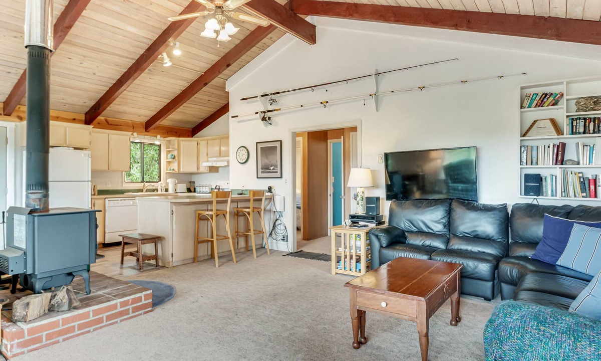 Copalis Beach House | Adorable cottage near the beach w/wood stove, firepit, & full kitchen