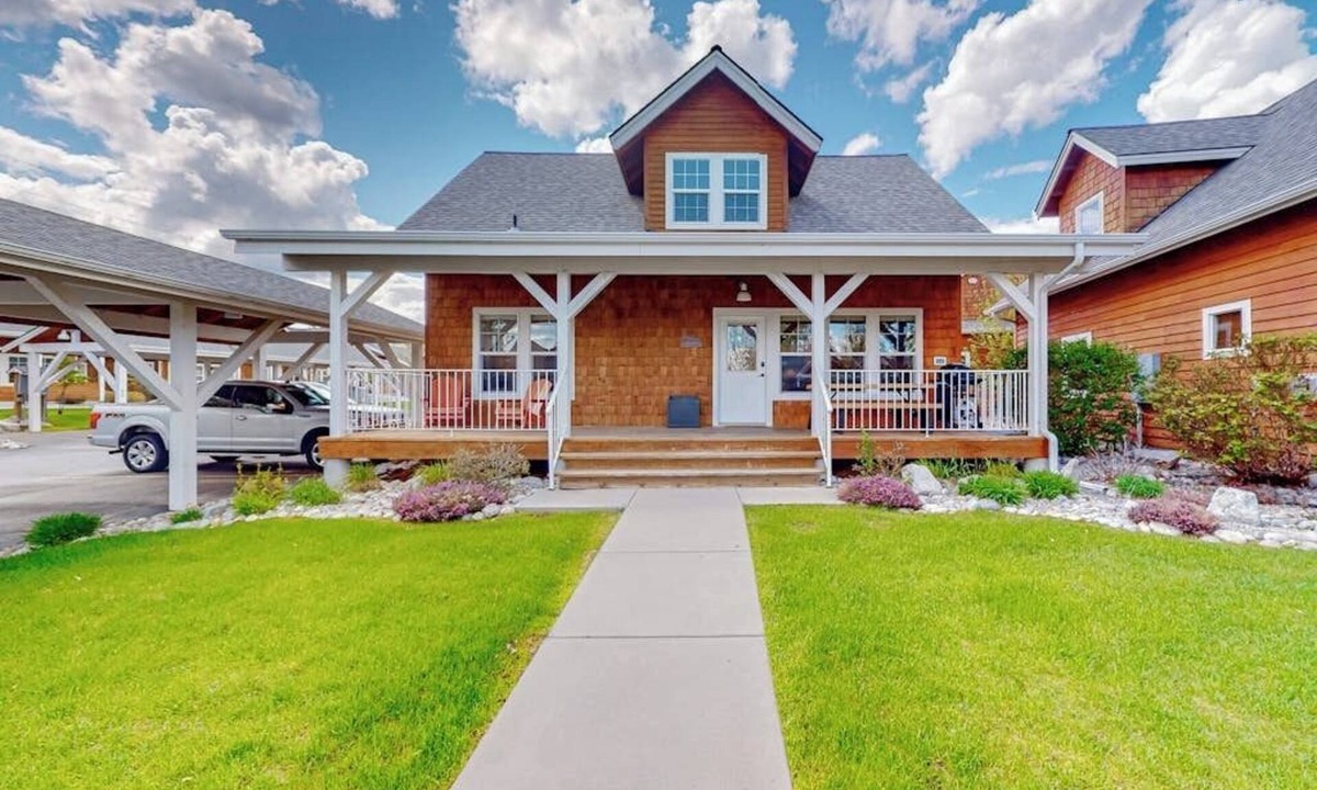Dover Bay House | Adorable, two-story home with a furnished front porch, fireplace, & washer/dryer