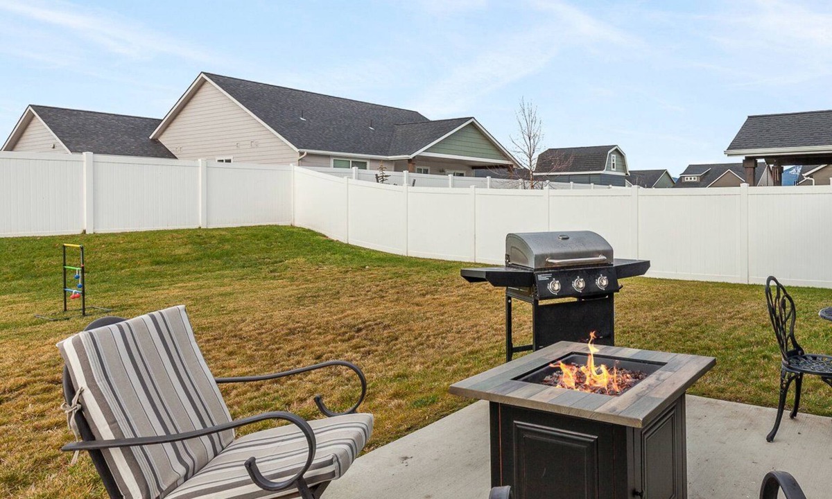 Post Falls House | Adventure Days, Cozy Nights—Stay & Play!
