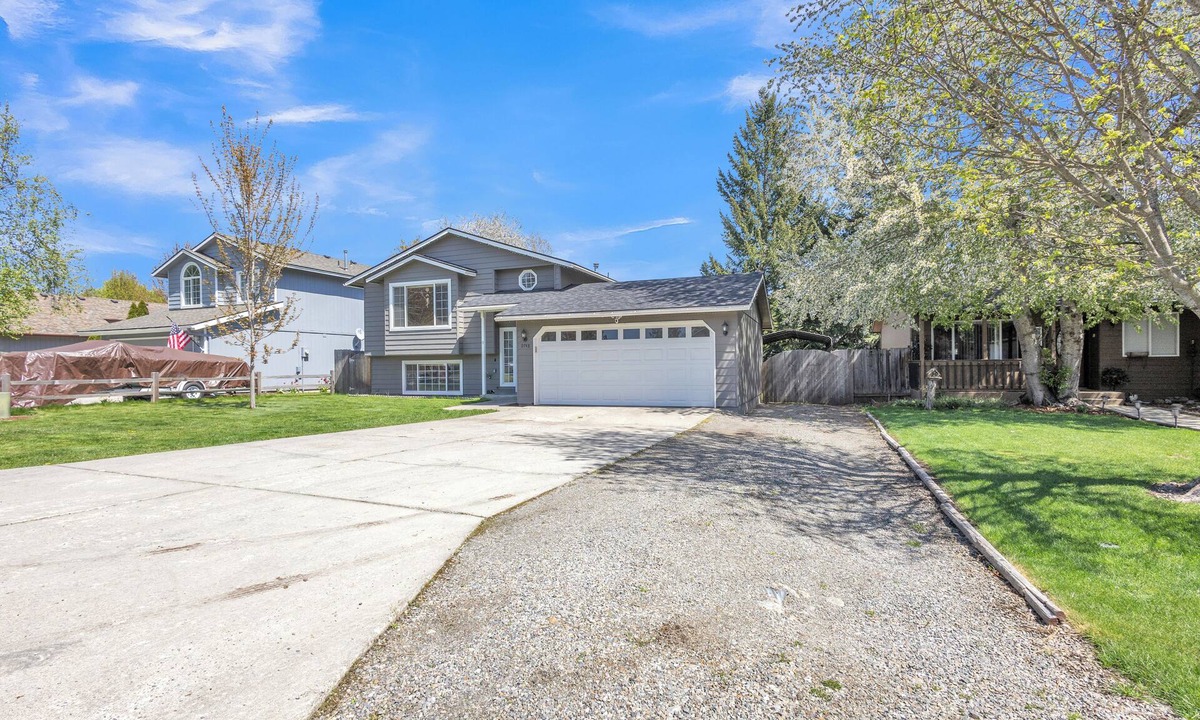 Coeur d'Alene House | Adventure Haus Hayden Lake-Family Fun with Hottub!