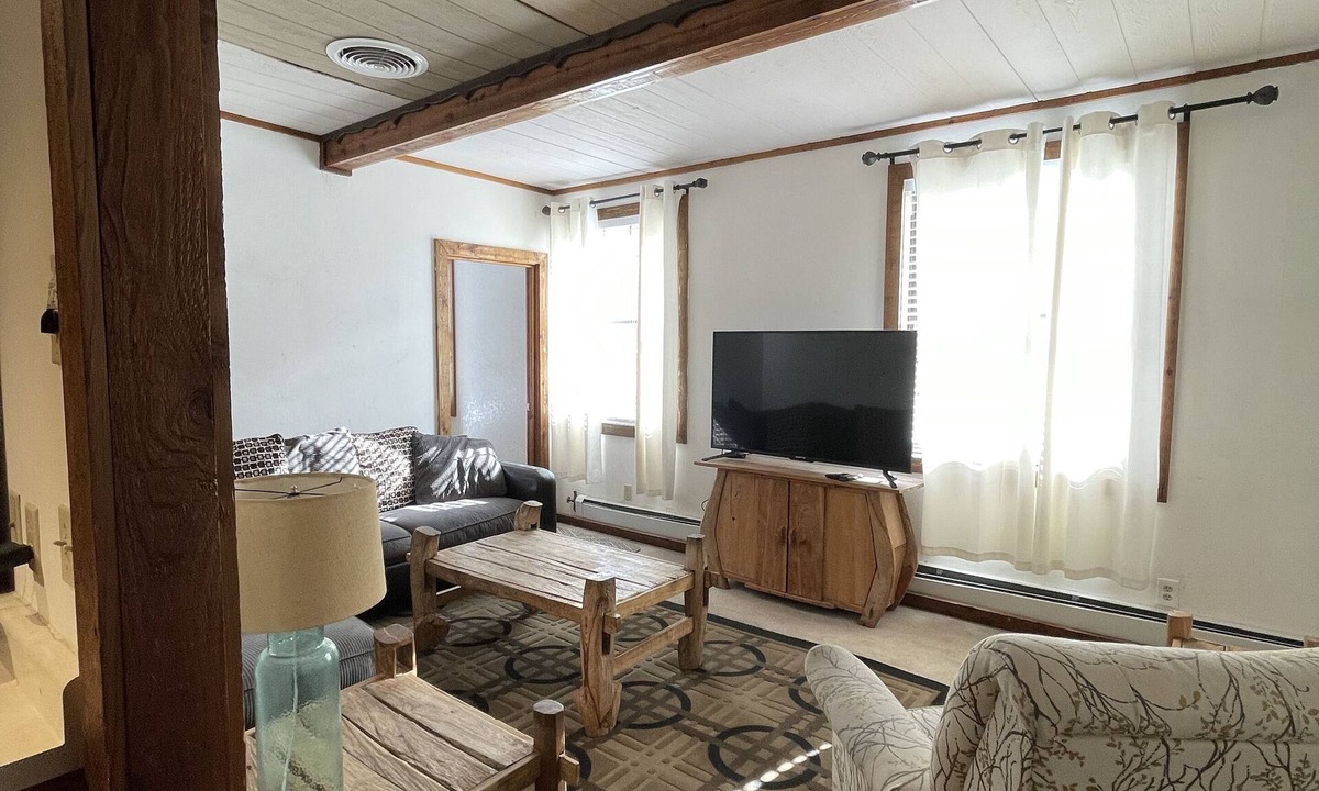 Lava Hot Springs Hotel | Adventures Vacation Rentals
