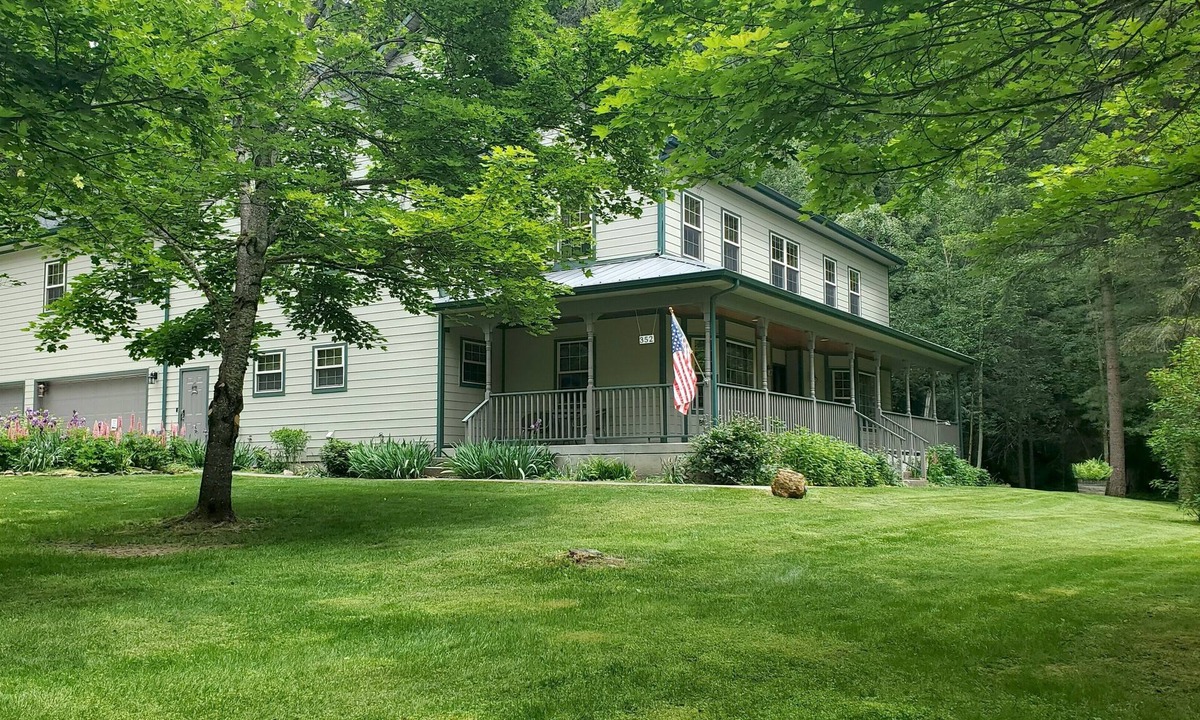 St. Maries Apartment | Ahrs Creek Retreat, Our Fully Furnished Getaway in the St Joe River Valley!