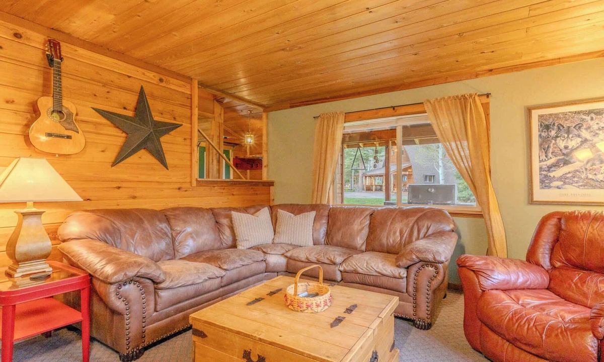 Lazy Acres House | Alpine Star Lodge