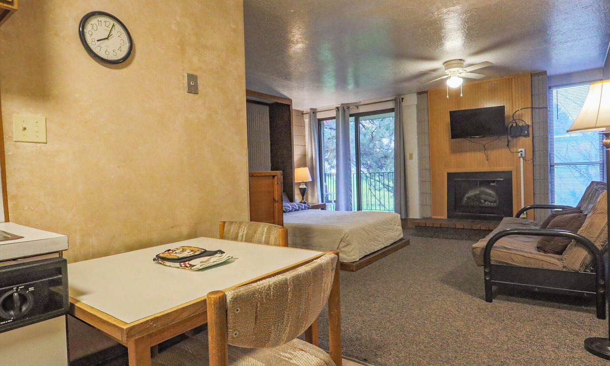 Lava Hot Springs Condo | Amazing 1-bedroom condo in Lava Hot Springs for a relaxing stay