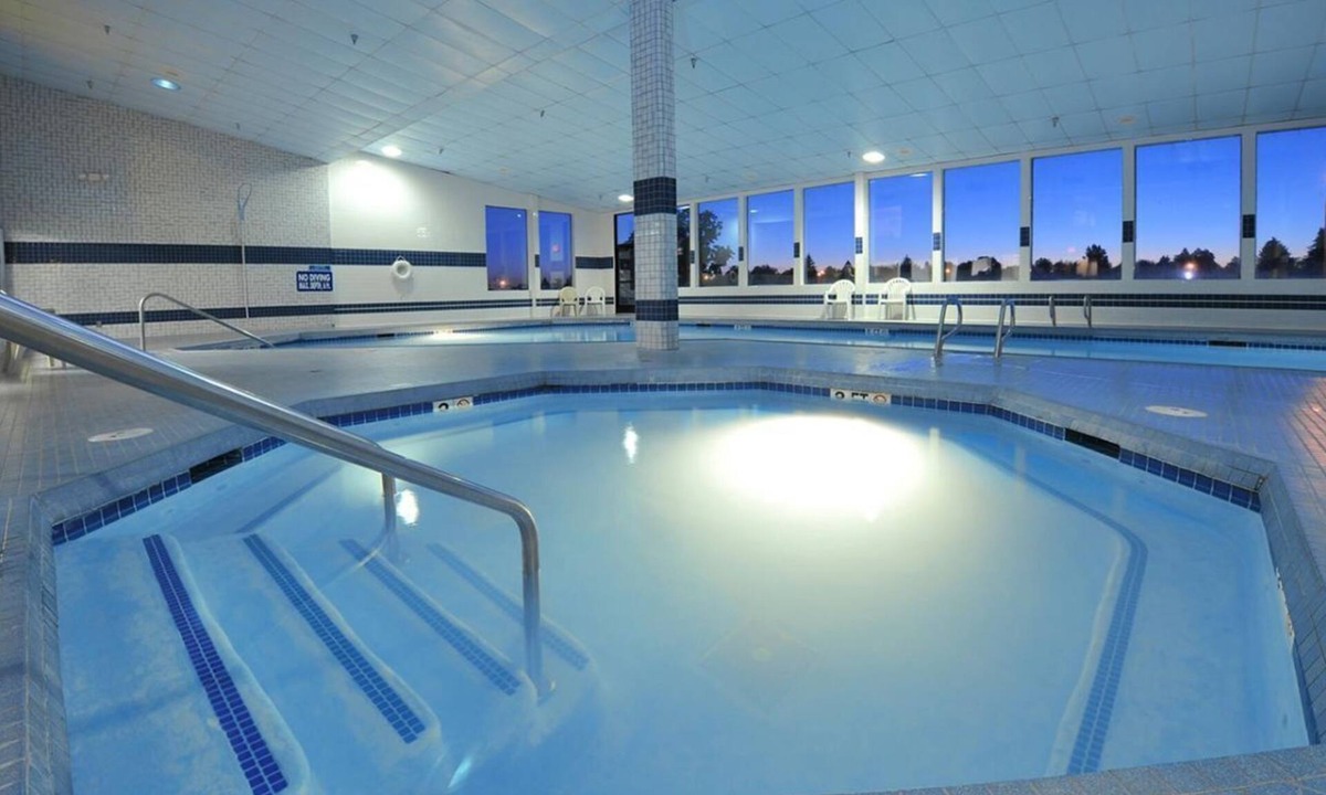 Idaho Falls Resort | AMAZING UNIT! COMPLETE WITH SPA, POOL, HOT-TUB
